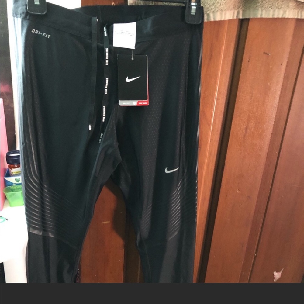 Nike Leggins New with tag.
